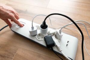 spegnere la ciabatta in corrente