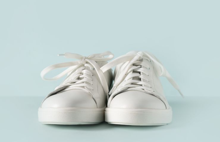 scarpe bianche